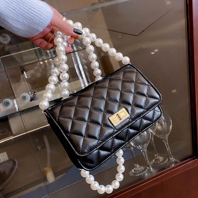 Niche Design Popular Pearl Chain Handbags Autumn/winter 2021 New Fashion Hot Style Crossbody Diamond Square Bag Width: 21cm, Black
Niche Design Popular Pearl Chain Handbags Autumn/winter 2021 New Fashion Hot Style Crossbody Diamond Square Bag Width: 21cm, Black