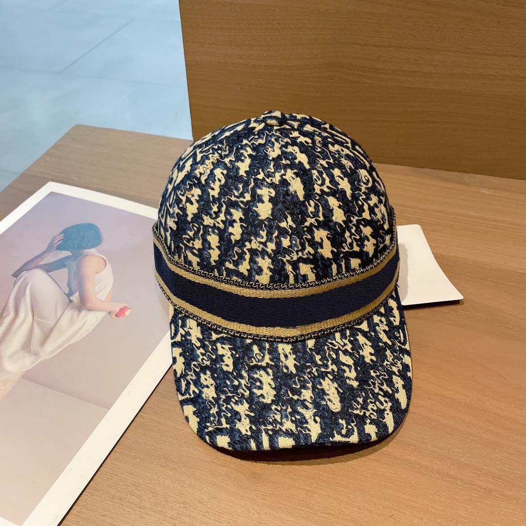 Luxury designer baseball cap Spring fashion trend hat personality charm high-quality boutique hat, suitable for men and women, 3 colors, Blue;gray
Luxury designer baseball cap Spring fashion trend hat personality charm high-quality boutique hat, suitable for men and women, 3 colors, Blue;gray