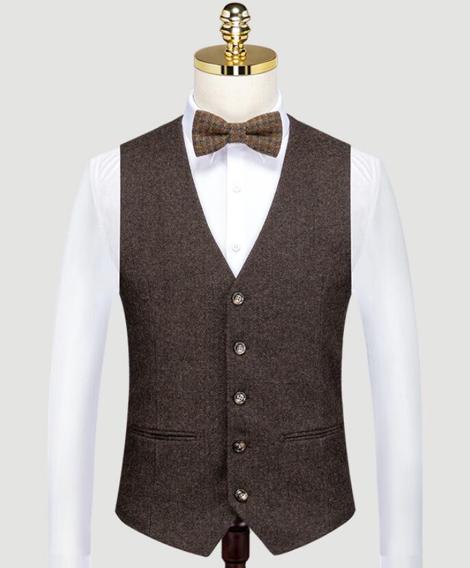 2021 Classic Brown Groom Vests Wool Groomsmen Vest Slim Fit Mens Dress Business Suit Vest Short Dinner Party Wedding Attire Waistcoat Dress