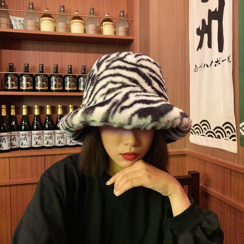 Beanie/Skull Caps Korean Women Autumn And Winter Plush Tiger Bucket Hat, Brown tiger print
Beanie/Skull Caps Korean Women Autumn And Winter Plush Tiger Bucket Hat, Brown tiger print