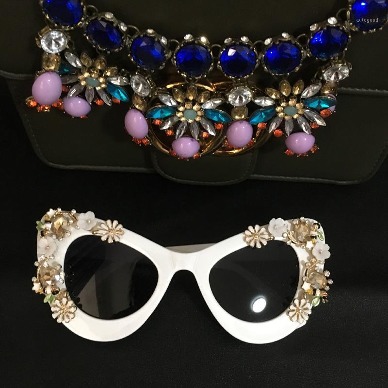 Sunglasses 2 Colors Women Rhinestone Cat Eyes Sun Glasses Flower Vintage For Female Decoration1
Sunglasses 2 Colors Women Rhinestone Cat Eyes Sun Glasses Flower Vintage For Female Decoration1
