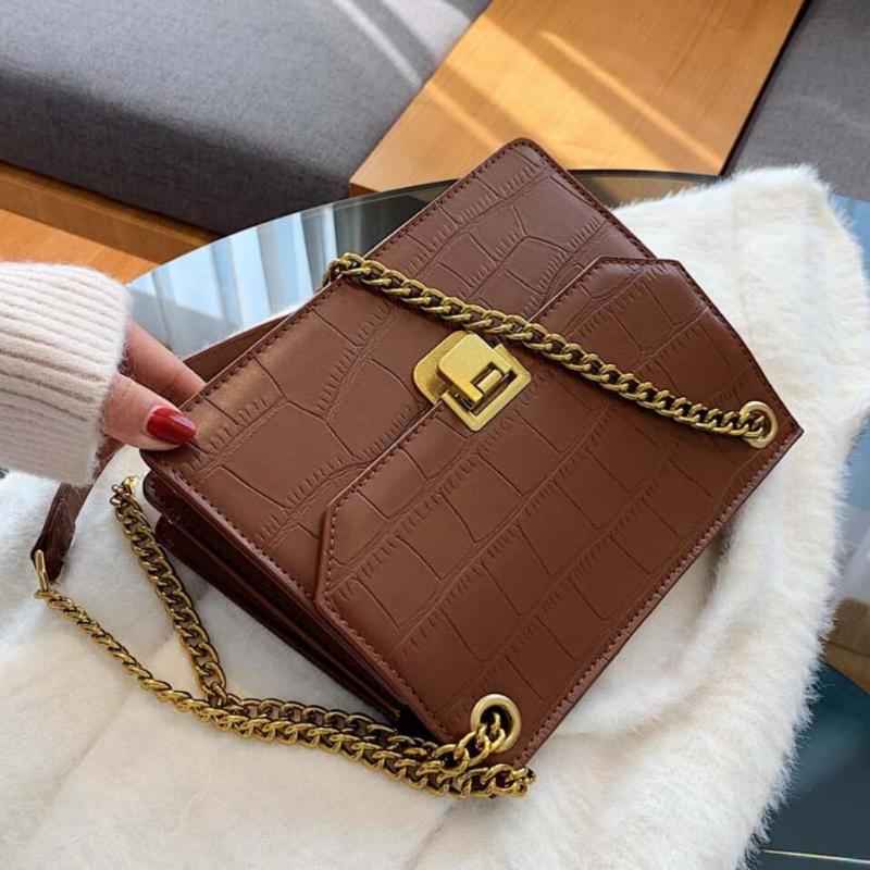 Crocodile pattern Square Crossbody bag 2021 New High quality PU Leather Women's Designer Handbag Chain Shoulder Messenger Bag, Black
Crocodile pattern Square Crossbody bag 2021 New High quality PU Leather Women's Designer Handbag Chain Shoulder Messenger Bag, Black