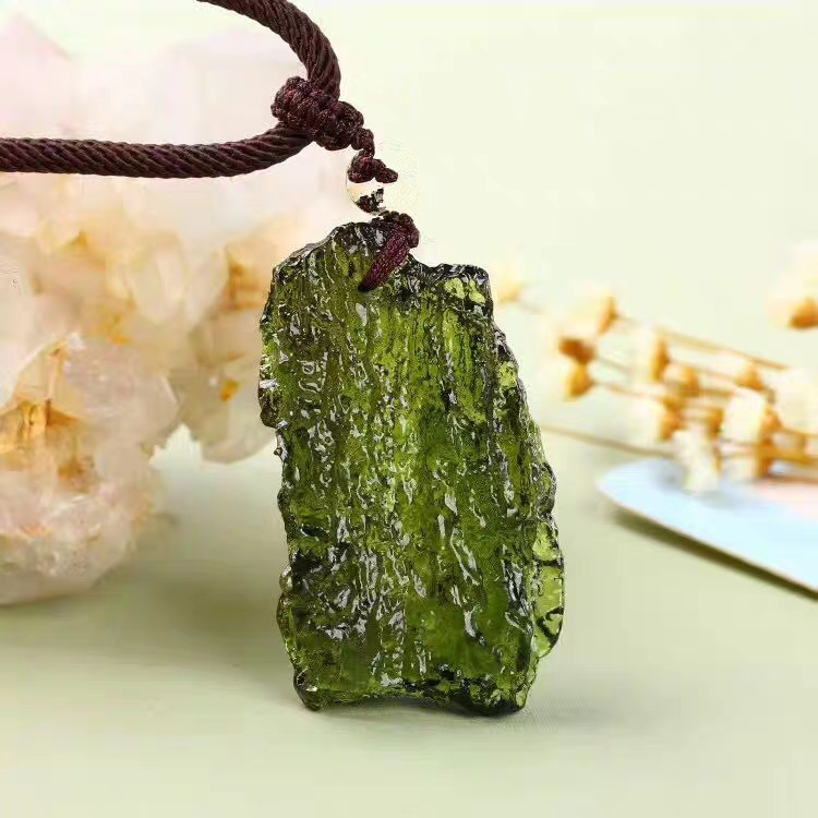 Hot Sale A++ Natural Moldavite green aerolites crystal stone pendant energy -/ lot+ free rope Unique Necklace LJ201016