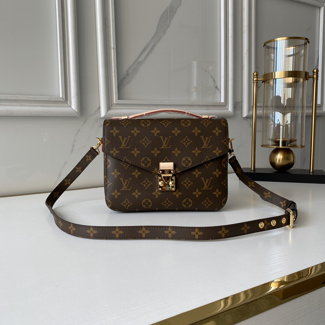 M44876 LV LOUIS bag VITTON POCHETTE METIS old flower messenger package clutch hanbbag leather shoulder bag clutchs handb, Red;black
M44876 LV LOUIS bag VITTON POCHETTE METIS old flower messenger package clutch hanbbag leather shoulder bag clutchs handb, Red;black