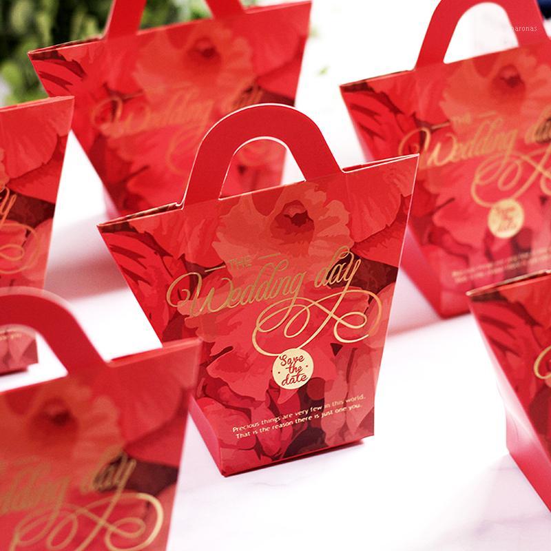 50pcs Creative Paper Style T Candy Box Chocolate Gift Box Handbag For Wedding Bonbonniere Bridal Shower Birthday Party Supply1
50pcs Creative Paper Style T Candy Box Chocolate Gift Box Handbag For Wedding Bonbonniere Bridal Shower Birthday Party Supply1