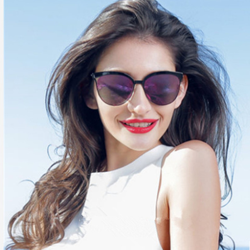 Tidien Sunglasses Women 2020 Fashion Retro Round Sun glasses Brand Designer Luxury Female Eyewear UV400 For Plastic Frame 1127
Tidien Sunglasses Women 2020 Fashion Retro Round Sun glasses Brand Designer Luxury Female Eyewear UV400 For Plastic Frame 1127