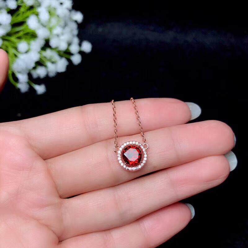 Natural red garnet gem Necklace natural gemstone Pendant Necklace S925 silver elegant Lovely Small round girl party gift Jewelry
Natural red garnet gem Necklace natural gemstone Pendant Necklace S925 silver elegant Lovely Small round girl party gift Jewelry