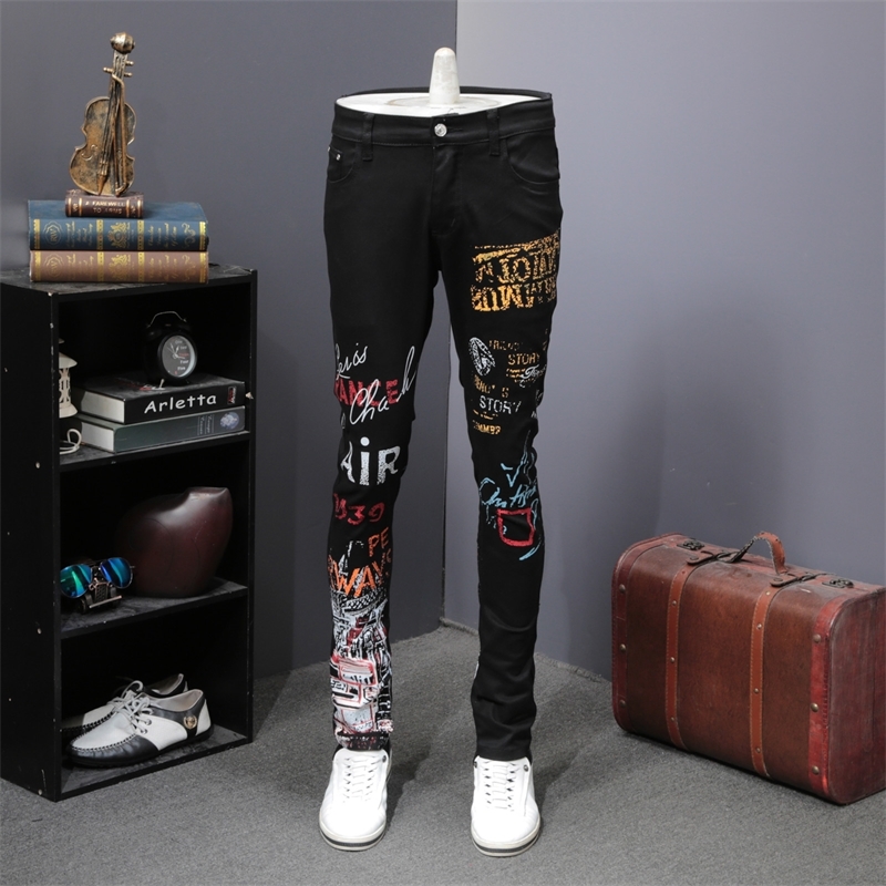 Black Printing Elastic Force Leisure Time Jeans Male Tide Brand Personality Directly Canister Self-cultivation Long Flower Pants 201120
Black Printing Elastic Force Leisure Time Jeans Male Tide Brand Personality Directly Canister Self-cultivation Long Flower Pants 201120