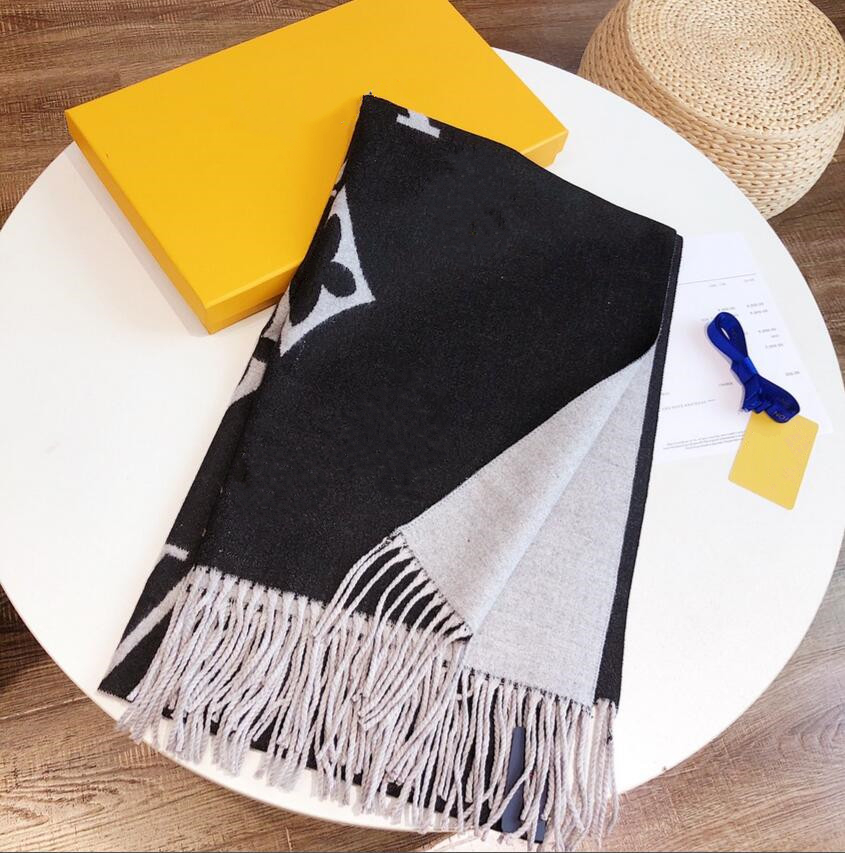 2021 Women high quality Pashmina Stole Autumn winter wool scarf Soft warm Thick Tassel Letter Scarf Luxurys Rectangle printed Shawl
2021 Women high quality Pashmina Stole Autumn winter wool scarf Soft warm Thick Tassel Letter Scarf Luxurys Rectangle printed Shawl