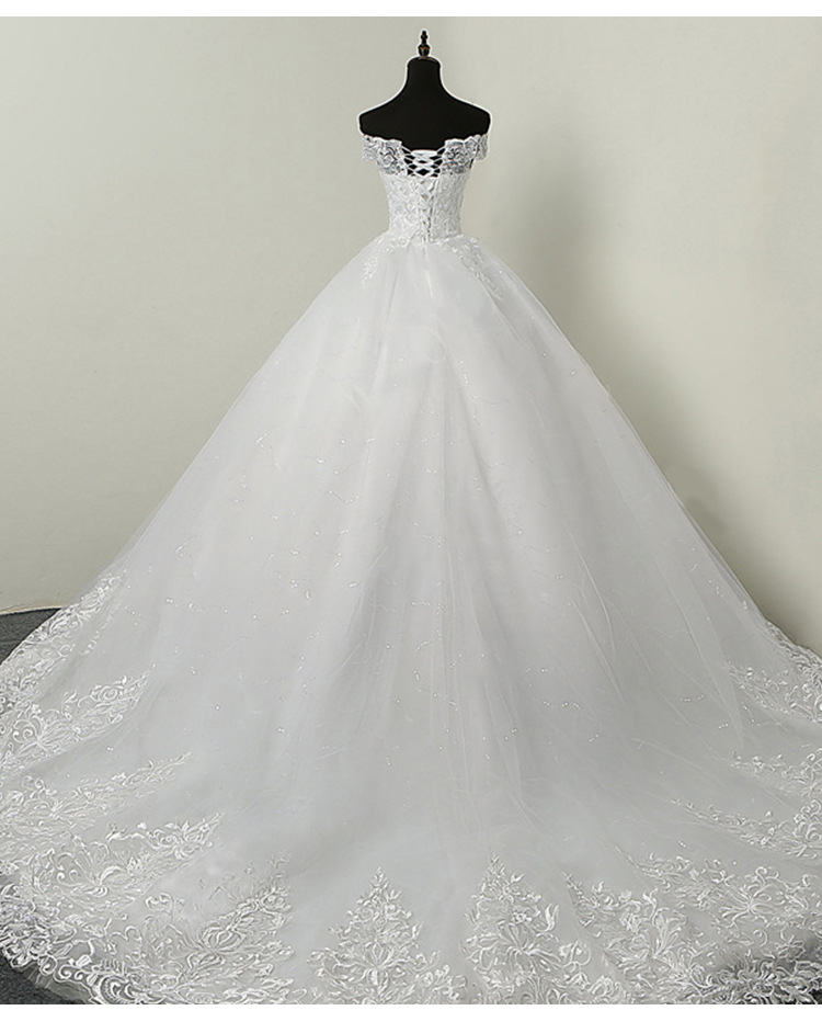 Elegant Bateau Neck Ivory Ball Gown Wedding Dresses Pattern Lace Appliques Off The Shoulder Long Train Tulle Wedding Gowns Western Country Chapel Brid