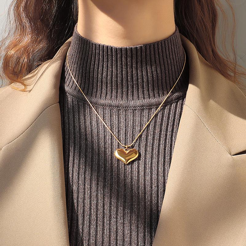 Gold Plated Stainless Steel Love Heart Pendant Necklace For Women Neck Jewelry, Elegant Snake Chain Sweater Necklaces Girl Gifts
Gold Plated Stainless Steel Love Heart Pendant Necklace For Women Neck Jewelry, Elegant Snake Chain Sweater Necklaces Girl Gifts