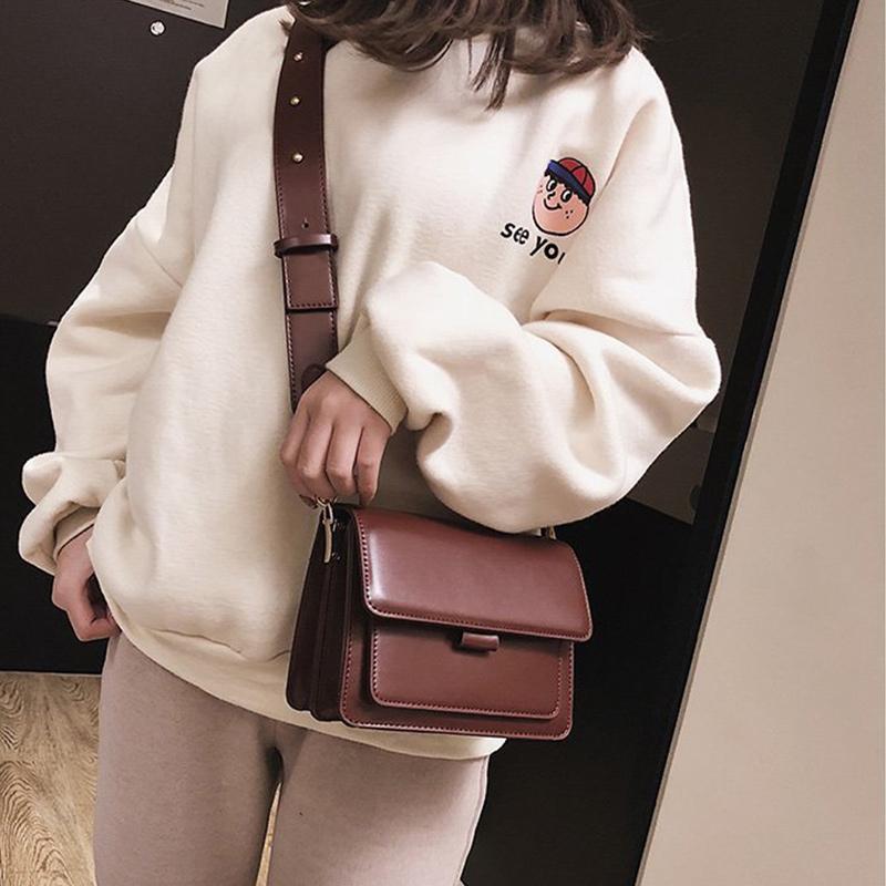 Women Bags Women's Designer Shoulder Bag Small Crossbody Bags With Wide Strap Casual Handbag Bag And Purse Retro Trendy New 2021, Beige
Women Bags Women's Designer Shoulder Bag Small Crossbody Bags With Wide Strap Casual Handbag Bag And Purse Retro Trendy New 2021, Beige
