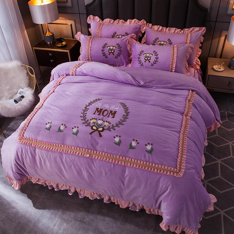 Modern Style Warm Velvet Ruffles Thicken 4pcs Duvet Cover Bed Skirt Pillowcases purple Ruby Pink Camel Green Bed Set Soft
Modern Style Warm Velvet Ruffles Thicken 4pcs Duvet Cover Bed Skirt Pillowcases purple Ruby Pink Camel Green Bed Set Soft