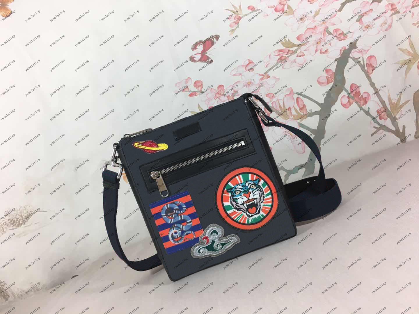 Messenger Bag crossbody bag multi pochette handbag shoulder bag backpack purse fashion bags Free freight g017-1, Take the picture as the criterion
Messenger Bag crossbody bag multi pochette handbag shoulder bag backpack purse fashion bags Free freight g017-1, Take the picture as the criterion