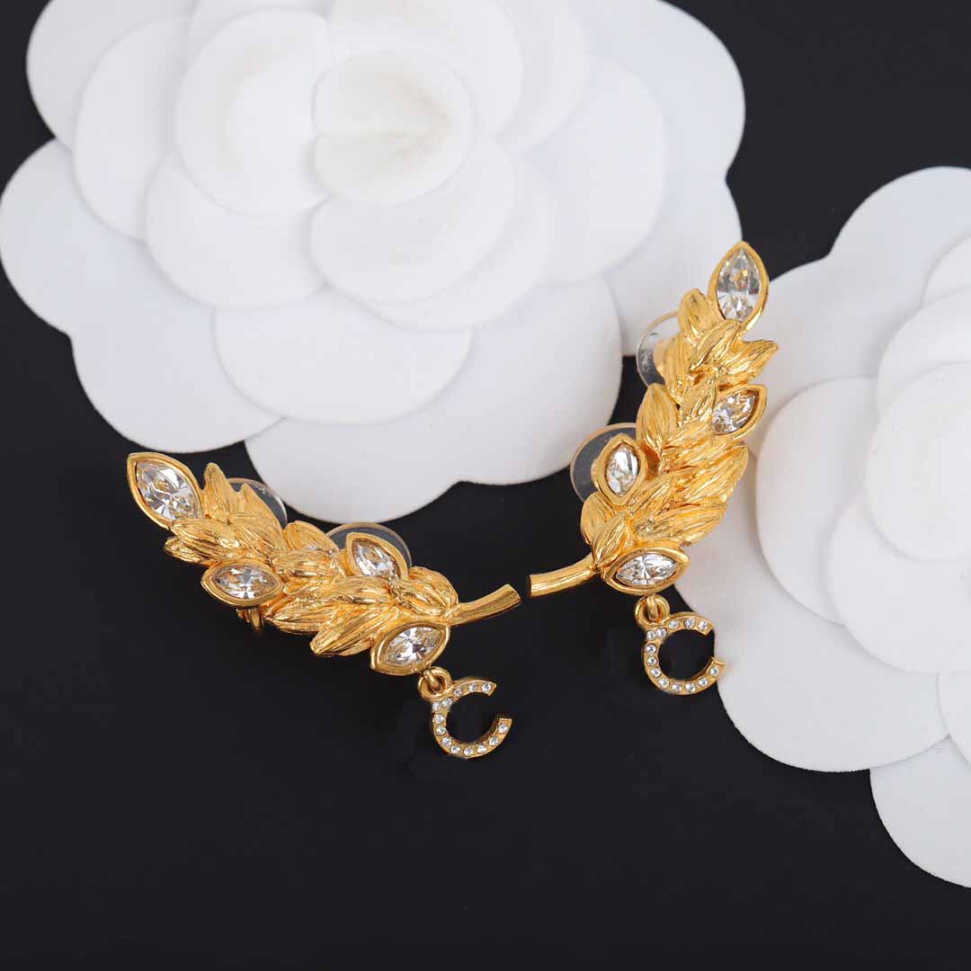 New arrival Top quality drop clip earring with diamond and leaf shape for women wedding jewelry gift with box free shipping PS3586
New arrival Top quality drop clip earring with diamond and leaf shape for women wedding jewelry gift with box free shipping PS3586