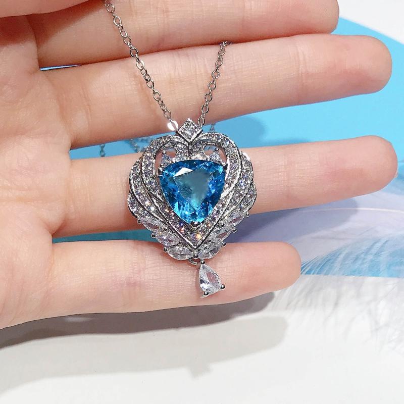 Pendant Necklaces 925 Silver Trendy Luxury Full Diamond Simulation Triangles Sea Sapphire Necklace For Women Fine Jewelry Christmas Gifts
Pendant Necklaces 925 Silver Trendy Luxury Full Diamond Simulation Triangles Sea Sapphire Necklace For Women Fine Jewelry Christmas Gifts
