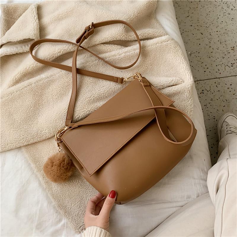 Solid Color Leather Shoulder Bag New Ladies Retro Messenger Bag Designer Luxury Handbag Wallet Ladies Handbag, Beige
Solid Color Leather Shoulder Bag New Ladies Retro Messenger Bag Designer Luxury Handbag Wallet Ladies Handbag, Beige