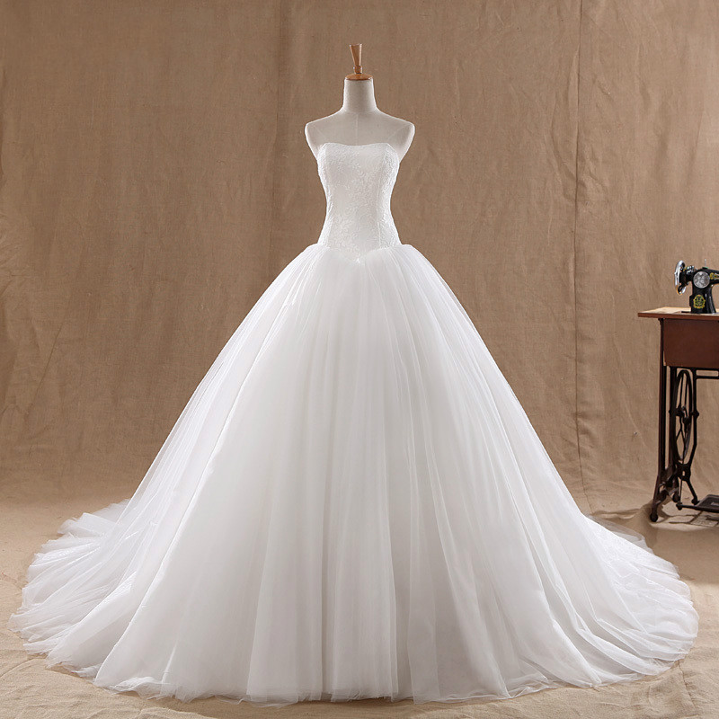Court Train Wedding Dress 2020 Cheap Celebrity Strapless Vintage Tulle Bridal Ball Gown Organza Lace bridal dresses, Champagne
Court Train Wedding Dress 2020 Cheap Celebrity Strapless Vintage Tulle Bridal Ball Gown Organza Lace bridal dresses, Champagne
