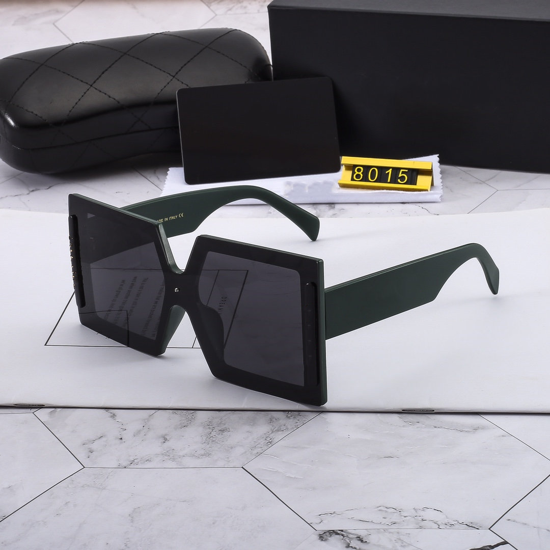 2021 New Popular Women fashion Sunglasses Square Summer Style Full Frame Top Quality UV Protection 8015 sunglasses Mixed Color Come With box
2021 New Popular Women fashion Sunglasses Square Summer Style Full Frame Top Quality UV Protection 8015 sunglasses Mixed Color Come With box