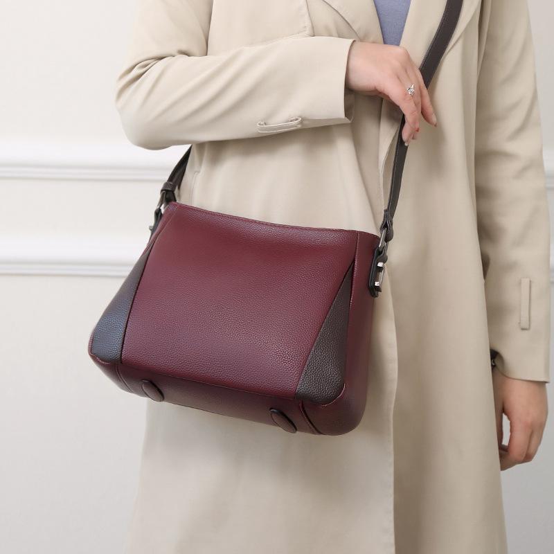 Fashion panelled Color Leather Women's Handbags Hot Sale Soft Leather Hobos Bags Ladies Shoulder Bags For Women Messenger, Black
Fashion panelled Color Leather Women's Handbags Hot Sale Soft Leather Hobos Bags Ladies Shoulder Bags For Women Messenger, Black