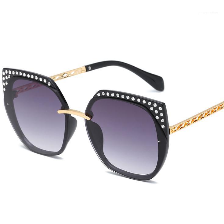 2020 Oversize Women Sunglasses Retro Fashion Rhinestone Cat Eye Travel Plastic Material Lenses UV400 Protection Goggles Eyewear1
2020 Oversize Women Sunglasses Retro Fashion Rhinestone Cat Eye Travel Plastic Material Lenses UV400 Protection Goggles Eyewear1