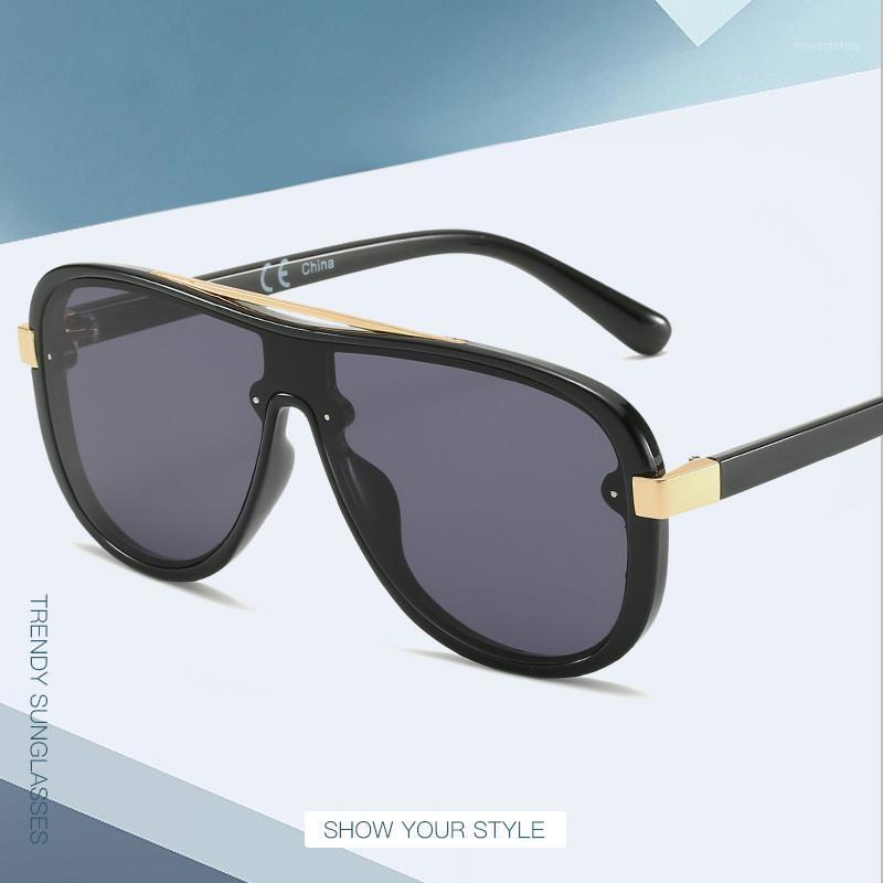 BLUEMOKY TR90 Oversized One Piece Polarized Sunglasses Men Big Sports Goggle Windproof Outdoor UV400 Driving Shades Sun Glasses1
BLUEMOKY TR90 Oversized One Piece Polarized Sunglasses Men Big Sports Goggle Windproof Outdoor UV400 Driving Shades Sun Glasses1
