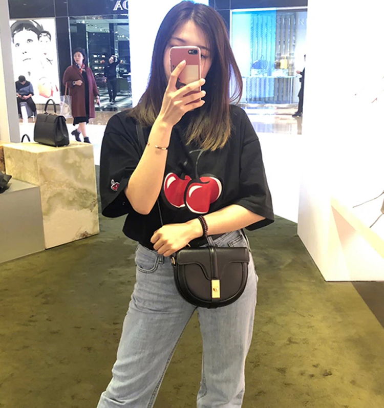 Summer 2020 New Retro Genuine Leather Semi-Circular Saddle Bag Womens Crossbody Small Bag Cowhide Niche Bags Twist Lock Shoulder Bag
Summer 2020 New Retro Genuine Leather Semi-Circular Saddle Bag Womens Crossbody Small Bag Cowhide Niche Bags Twist Lock Shoulder Bag