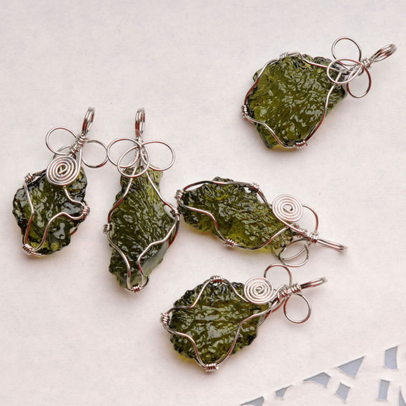 Natural Moldavite Green Crystal Energy Stone Pendant For Men And Women Couple necklace Fine Jewelry LJ201016