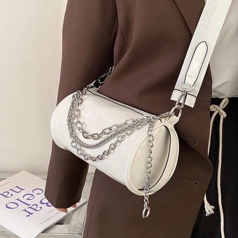 Niche Design High-end HOT Style Handbag 2021 New Fashion All-match Ins Messenger Bag Cross-bag Chain Cylinder Bag Width: 20cm, Black
Niche Design High-end HOT Style Handbag 2021 New Fashion All-match Ins Messenger Bag Cross-bag Chain Cylinder Bag Width: 20cm, Black