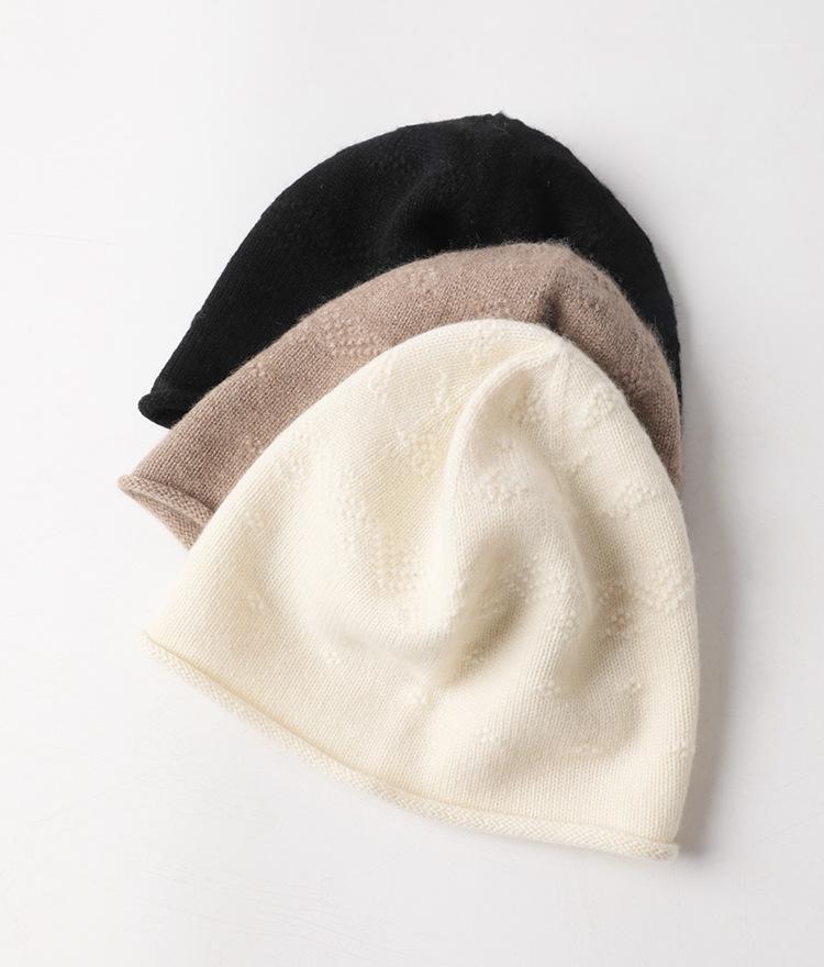 100 pure cashmere knitted hat Women Men unisex autumn and winterfashion warm curled New color jacquard Black Beige1
100 pure cashmere knitted hat Women Men unisex autumn and winterfashion warm curled New color jacquard Black Beige1
