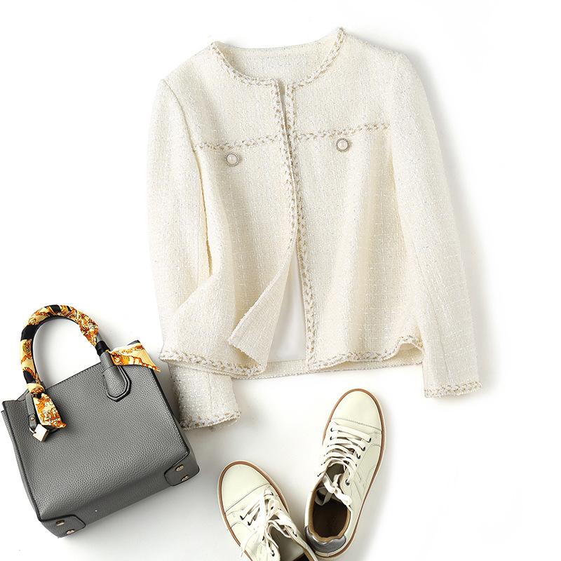 European and American women' wear 2020 winter new style Long-sleeved round collar button Fashionable tweed Short coat, Beige
European and American women' wear 2020 winter new style Long-sleeved round collar button Fashionable tweed Short coat, Beige