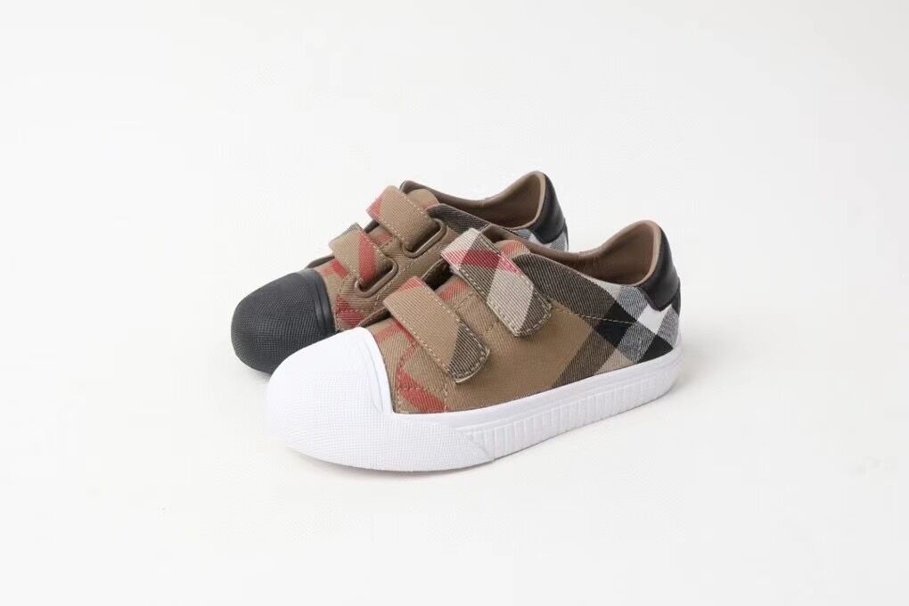 New Kids designer shoes boys girls plaid running shoes children non-slip canvas casual shoes kids lattice sneakers A5023, Black
New Kids designer shoes boys girls plaid running shoes children non-slip canvas casual shoes kids lattice sneakers A5023, Black