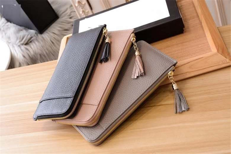 womens designer wallets Card holders top quality women wallets phone organize bags Genuine Leather Striped cell phone bags Hasp 21cm, Grey
womens designer wallets Card holders top quality women wallets phone organize bags Genuine Leather Striped cell phone bags Hasp 21cm, Grey