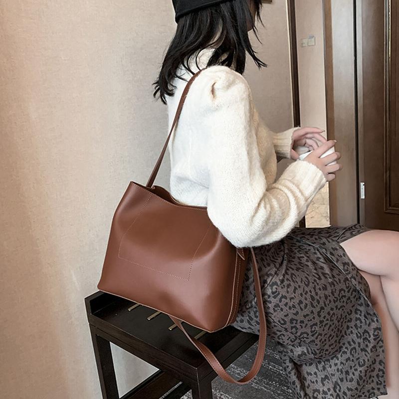 Casual Large Capacity Women Tote Shoulder Bag PU Leather Ladies Bucket Handbag Messenger Bag Soft Shopping Crossbody Femme, Bk
Casual Large Capacity Women Tote Shoulder Bag PU Leather Ladies Bucket Handbag Messenger Bag Soft Shopping Crossbody Femme, Bk