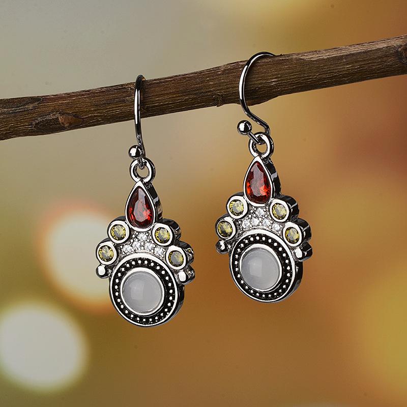 Boho Cat Paws Small Dangle Stone Earrings Women Red Green CZ Earring Ethnic Vintage Jewelry Antique Silver Color DBE045
Boho Cat Paws Small Dangle Stone Earrings Women Red Green CZ Earring Ethnic Vintage Jewelry Antique Silver Color DBE045