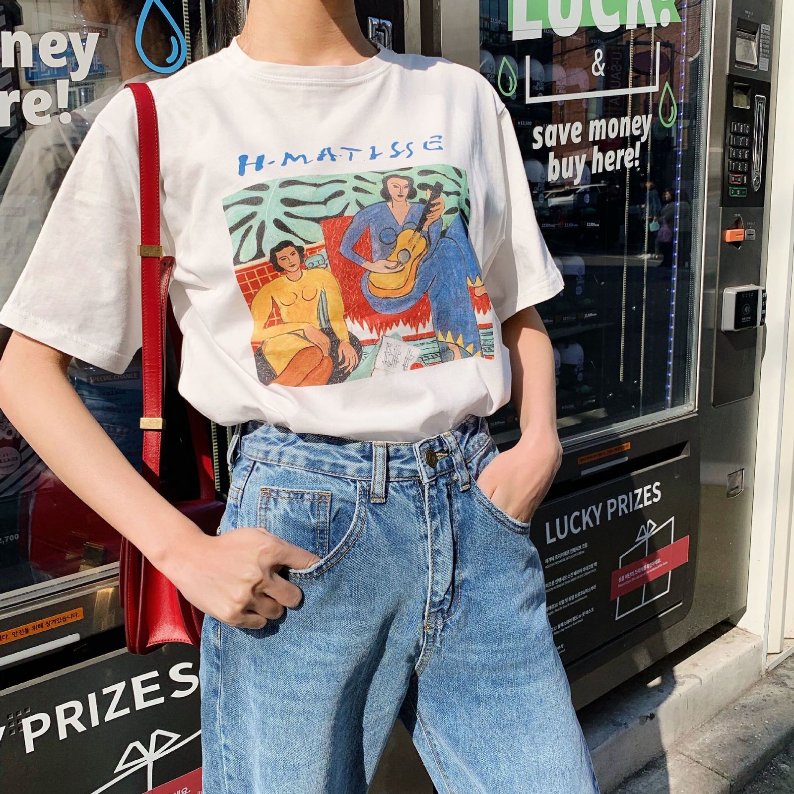 2021 New Summer white fashion around the neck short sleeve custom print Korean version lovely female top shirt NQPG, Beige.
2021 New Summer white fashion around the neck short sleeve custom print Korean version lovely female top shirt NQPG, Beige.