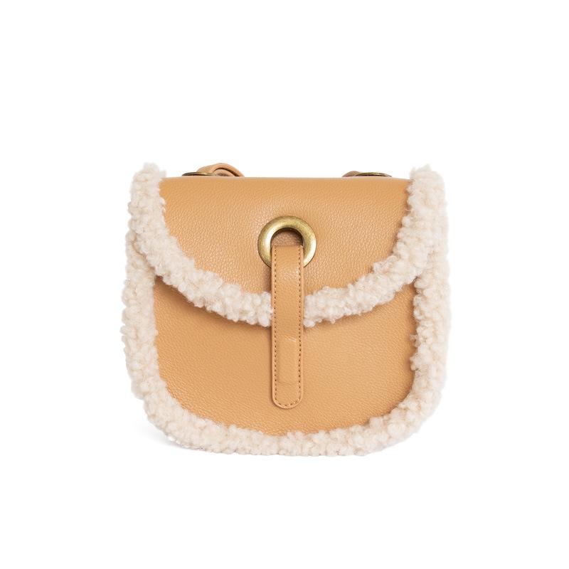 One shoulder women's bag 2021 Korean fashion light and versatile lamb hair bag, Beige
One shoulder women's bag 2021 Korean fashion light and versatile lamb hair bag, Beige