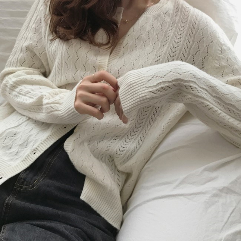 2021 New Autumn Female Style Shirts Button Hollow Cardigan Out Knitted Cardiswgans C1750 QIH2, White
2021 New Autumn Female Style Shirts Button Hollow Cardigan Out Knitted Cardiswgans C1750 QIH2, White