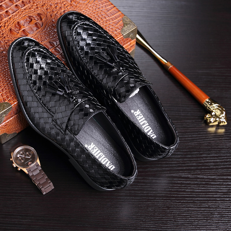 M-anxiu Tassel Braided Pattern Leather Shoes Slip-on Casual Loafers Men's Business Shoes Formal Dress Shoes Hot Y200420