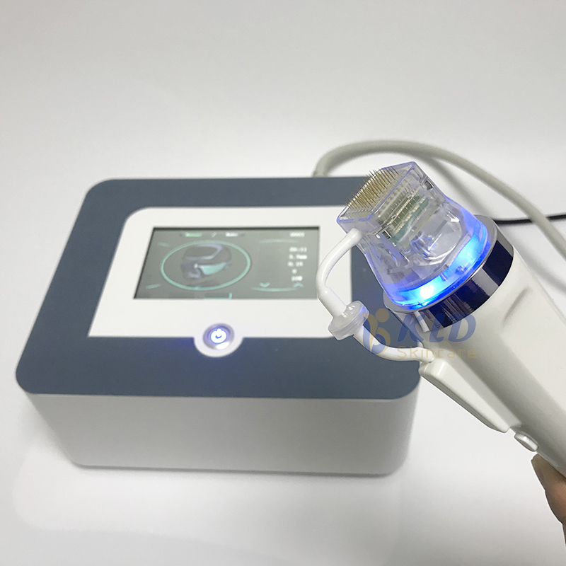 Mini Fractional RF Microneedle Machine Microneedling RF Facial Lift Rejuvenating Device Microneedle Stretch Marks Removal Acne Scar Therapy
Mini Fractional RF Microneedle Machine Microneedling RF Facial Lift Rejuvenating Device Microneedle Stretch Marks Removal Acne Scar Therapy