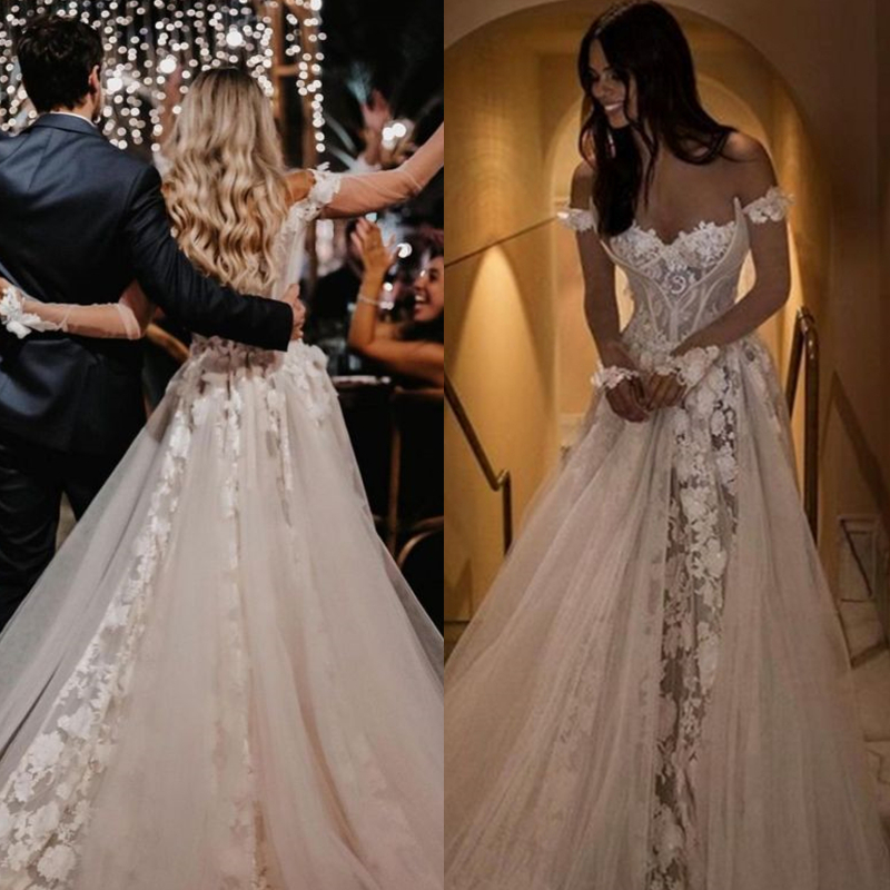 New Bohemian Floral Lace A Line Wedding Dress Charming Off Shoulder Long Sleeves Ivory Tulle Beach Country Bridal Gowns Corset Top Bride Dresses Court