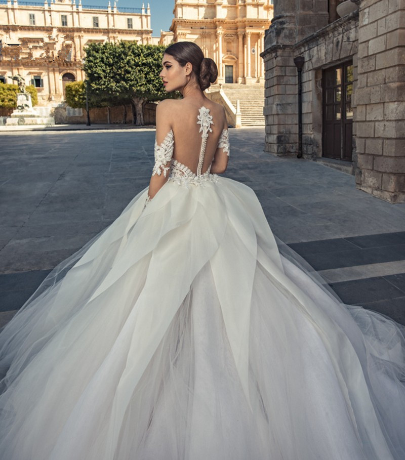 Modern Sheer Neck Lace Appliques Wedding Dress Sequins Sweetheart Chapel Train Long Sleeves Custom Made Bridal Vestido De Novia