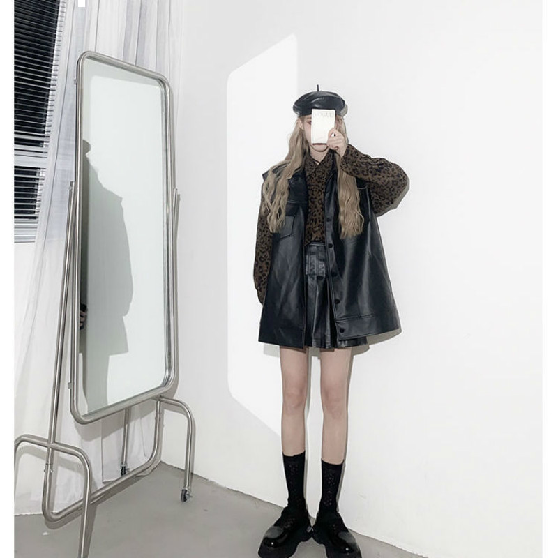 2021 New Spring Fashion plutonium Leather vests women fine occasional fitting of female waistcoat y179 BL7Y, Heisemajia.
2021 New Spring Fashion plutonium Leather vests women fine occasional fitting of female waistcoat y179 BL7Y, Heisemajia.