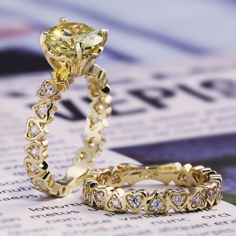 Februaryfrost Brand Luxury 2PC Engagement Ring Sets Romantic Full Circlr Heart Shaped Band With Dazzling Oliver Green Cubic Zircon Stone Rin
Februaryfrost Brand Luxury 2PC Engagement Ring Sets Romantic Full Circlr Heart Shaped Band With Dazzling Oliver Green Cubic Zircon Stone Rin