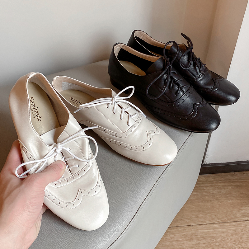 2021 Hot Woman Natural Pumps Low Heel Shoes Round Toe Brogues Superior Pig Skin Lining + Lambskin Insole MEW5, Beige
2021 Hot Woman Natural Pumps Low Heel Shoes Round Toe Brogues Superior Pig Skin Lining + Lambskin Insole MEW5, Beige