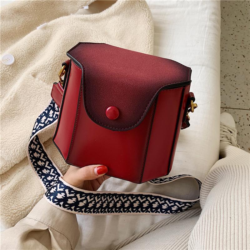 Bags for Women Women's Bags Hexagonal Bucket Bag Female Scrub Art Minimalist Retro One-shoulder Bag Broadband Stiletto Small, Red-brown
Bags for Women Women's Bags Hexagonal Bucket Bag Female Scrub Art Minimalist Retro One-shoulder Bag Broadband Stiletto Small, Red-brown