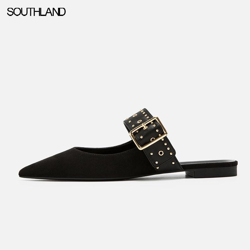SOUTHLAND Summer Punk Style Rivets Mules Shoes Women Pointed Toe Flat Sandals Women Leather Mule Slides Studded Ladies Sandals1, White
SOUTHLAND Summer Punk Style Rivets Mules Shoes Women Pointed Toe Flat Sandals Women Leather Mule Slides Studded Ladies Sandals1, White