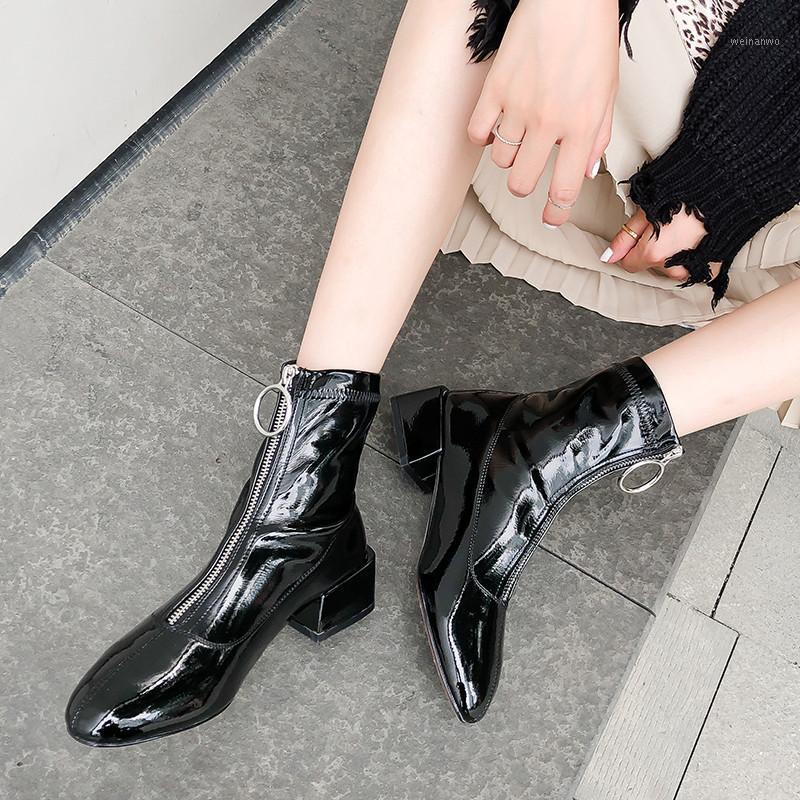 YMECHIC 2020 Fashion Chunky Heels Ankle Boots for Women Black White Faux Patent Leather Winter Shoes Women Front Zipper Bootie1
YMECHIC 2020 Fashion Chunky Heels Ankle Boots for Women Black White Faux Patent Leather Winter Shoes Women Front Zipper Bootie1