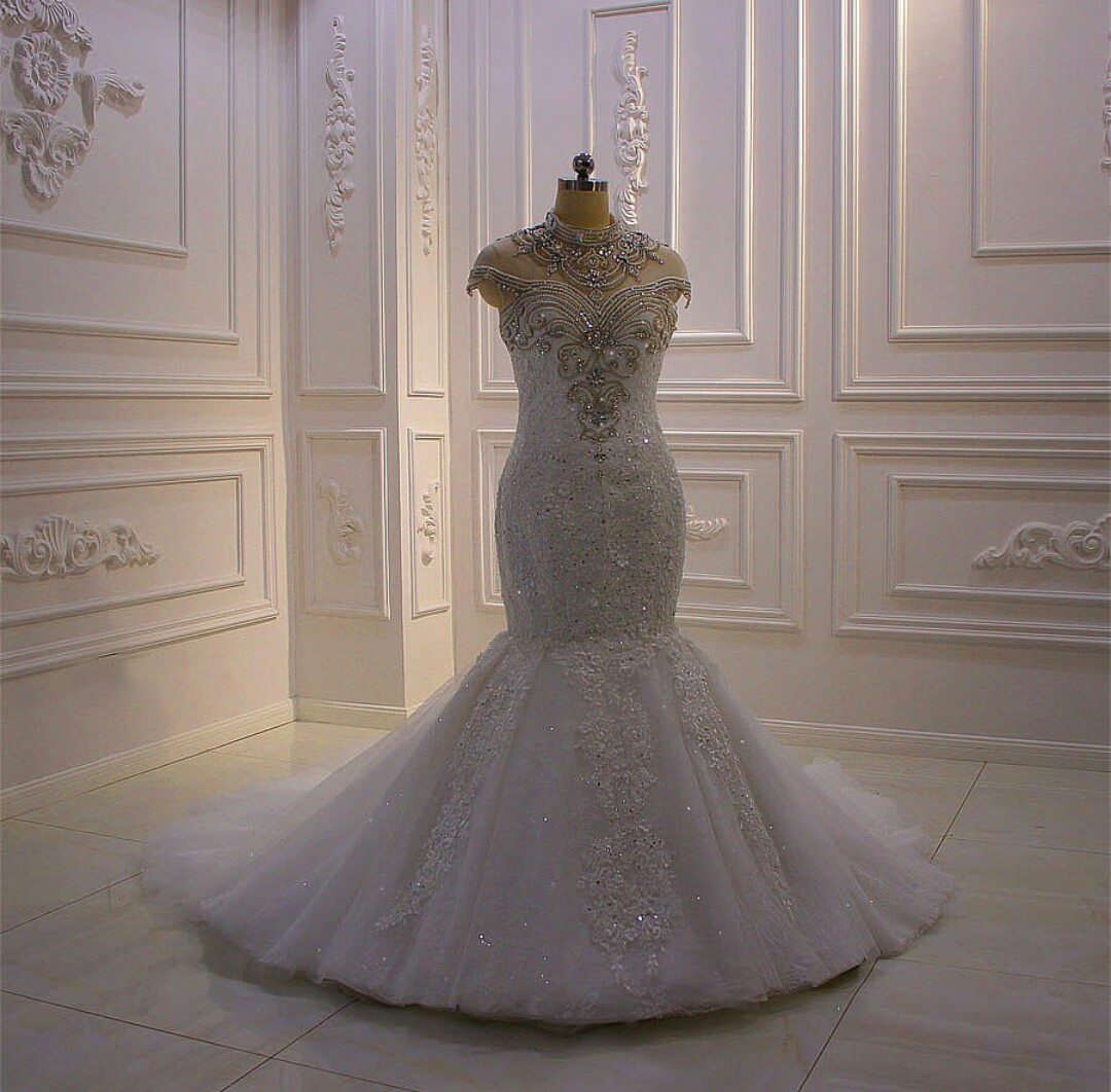 2021 Full Beading Top Mermaid Wedding Dresses Crystal High Collar Capped Sleeve Bridal Gowns Beads Appliques Wedding Robes