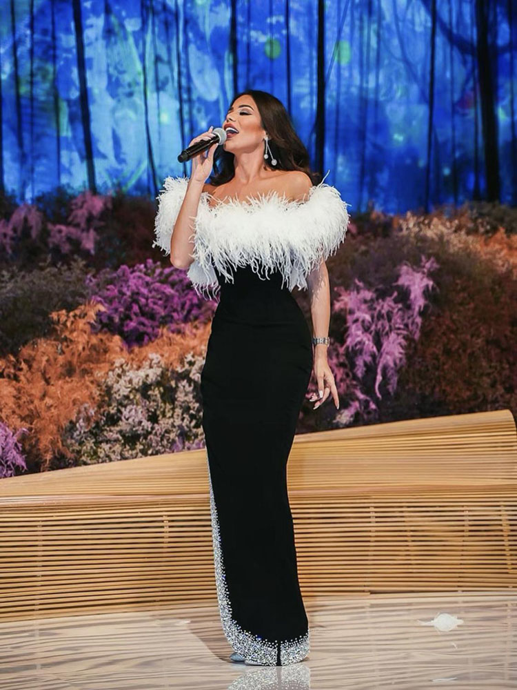 2022 Luxury Black Sheath Evening Dresses With White Feather Beads Floor Length Prom Party Dress Sexy Side High Slit Off Shoulder Party Gowns